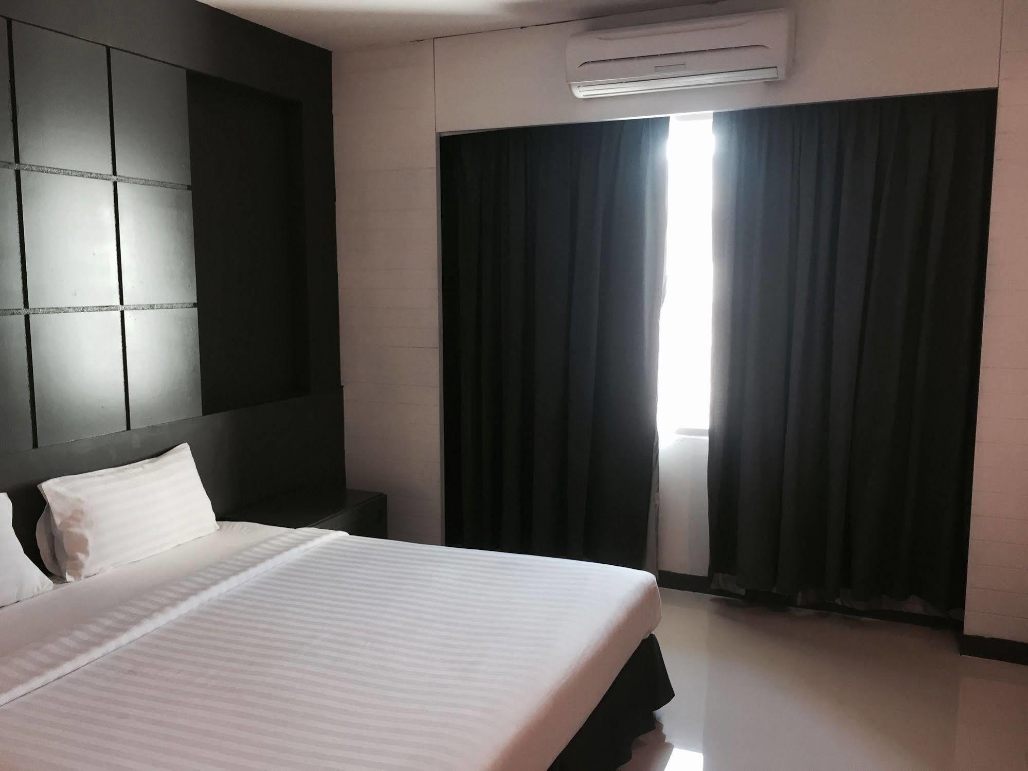 Hatyai Holiday Hotel Hatjaj Kültér fotó