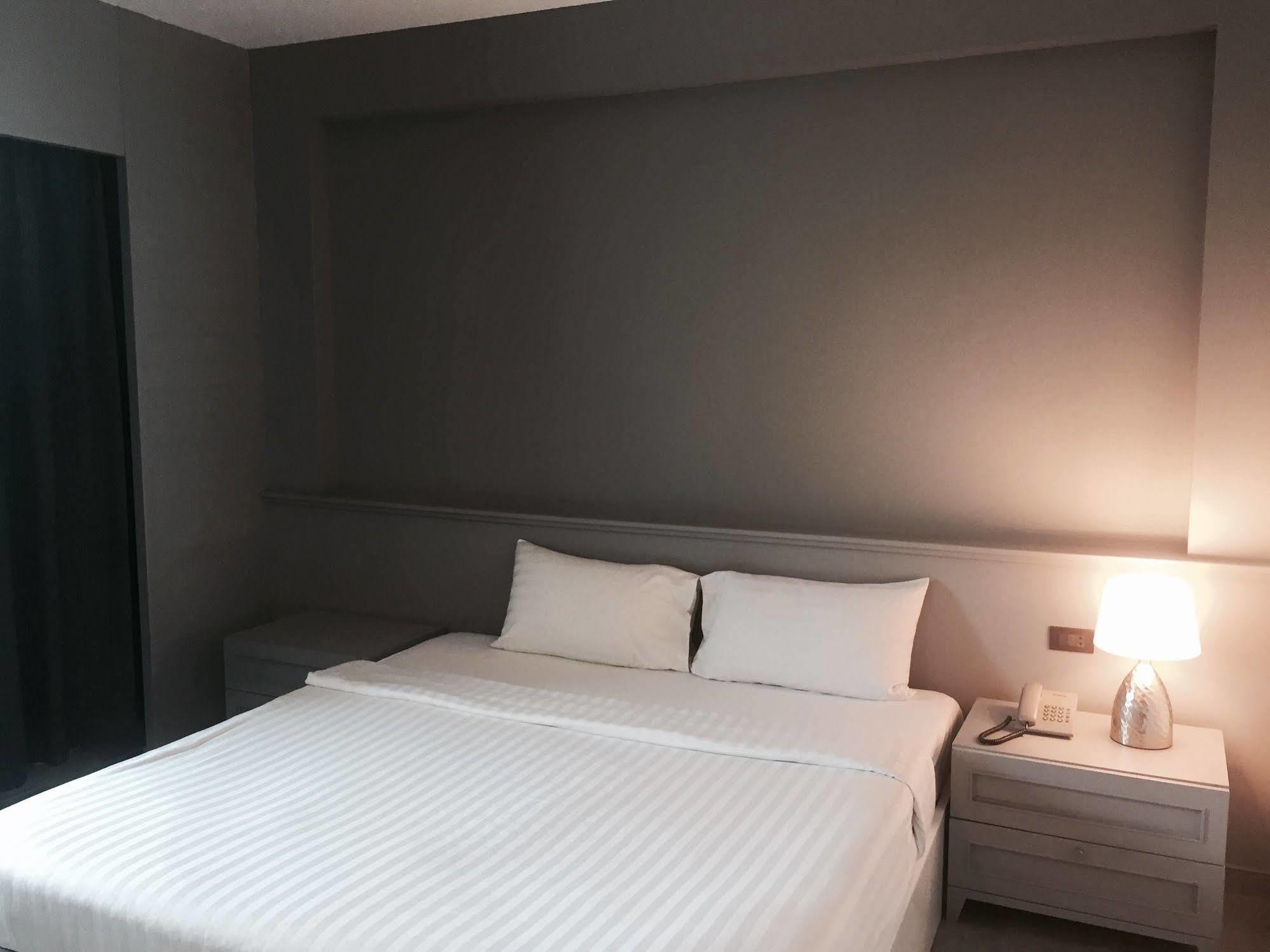 Hatyai Holiday Hotel Hatjaj Kültér fotó